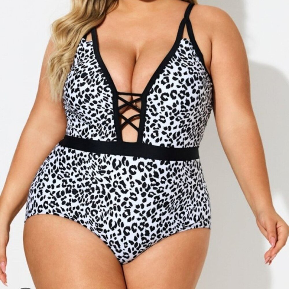 Meet Curve Leopard Print Deep V-neck One Piece Swimsuit Size 2XL NWT